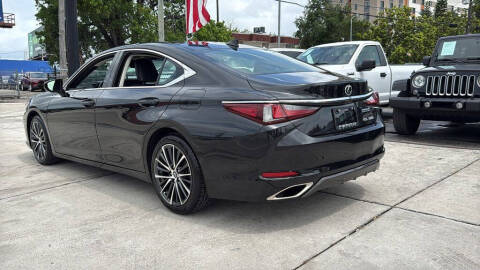 2022 Lexus ES 350