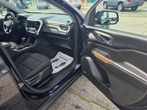 2017 GMC Acadia SLE-2