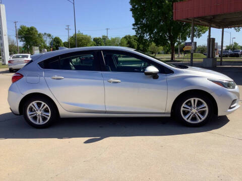 2017 Chevrolet Cruze LT Auto