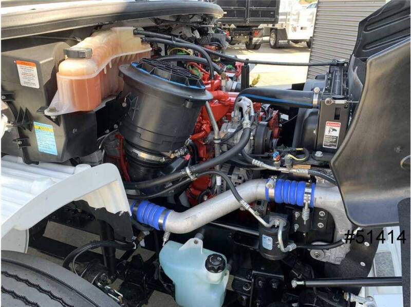 2018 Freightliner M2 106