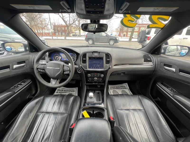 2023 Chrysler 300 S V6