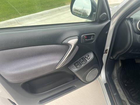 2004 Toyota RAV4