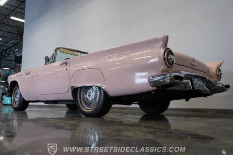 1957 Ford Thunderbird