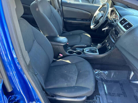 2013 Dodge Avenger SE