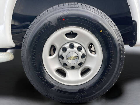 2023 Chevrolet Express 2500