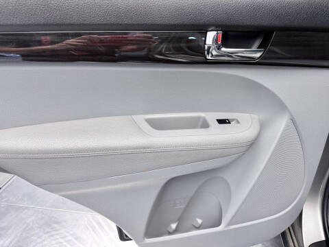 2011 Kia Sorento LX