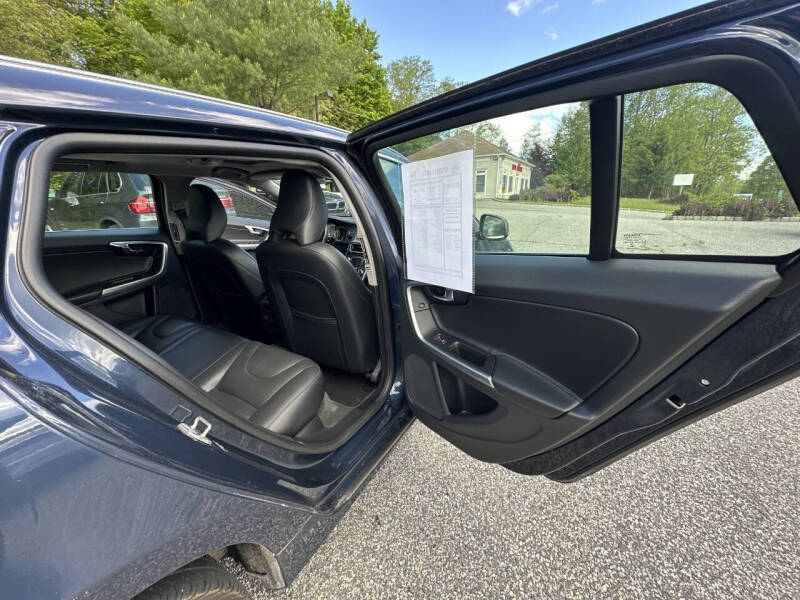 2015 Volvo V60 T5 Drive-E Platinum