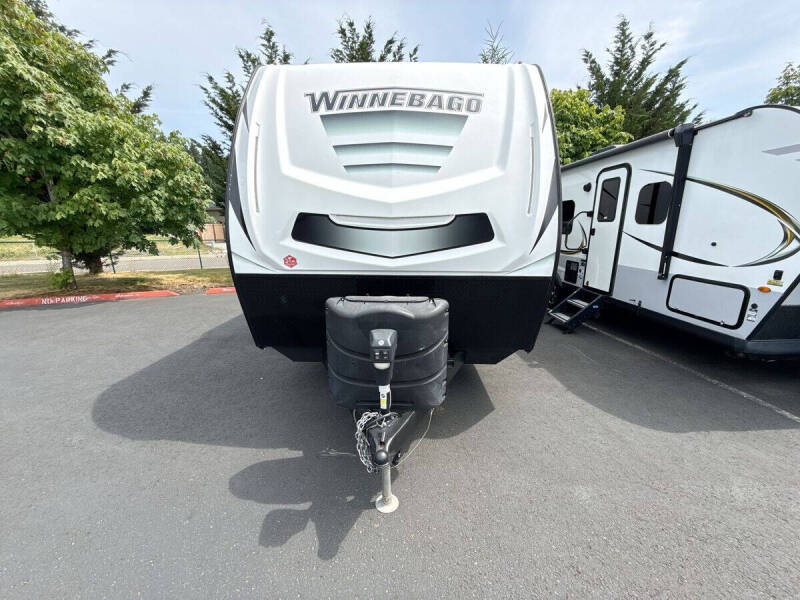 2020 Winnebago Voyage