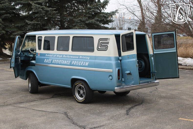 1967 Ford E-150
