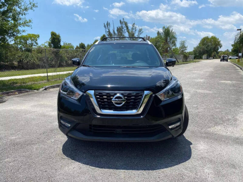2020 Nissan Kicks SR