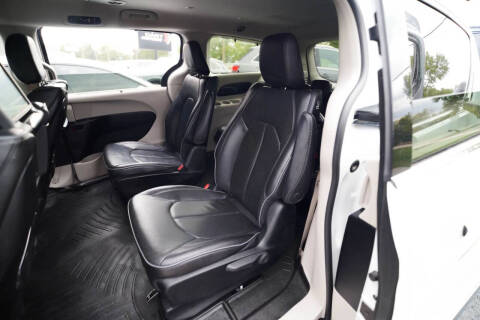 2018 Chrysler Pacifica Hybrid Limited