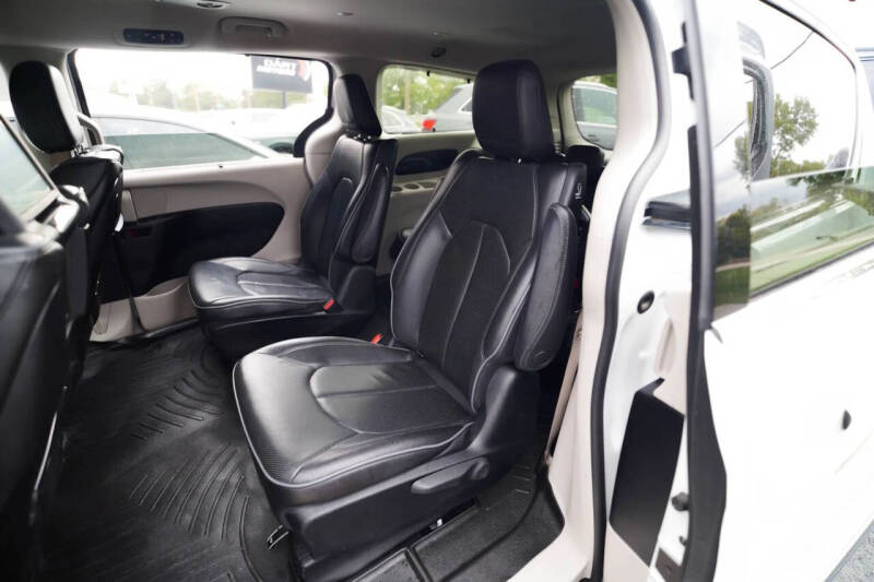 2018 Chrysler Pacifica Hybrid Limited