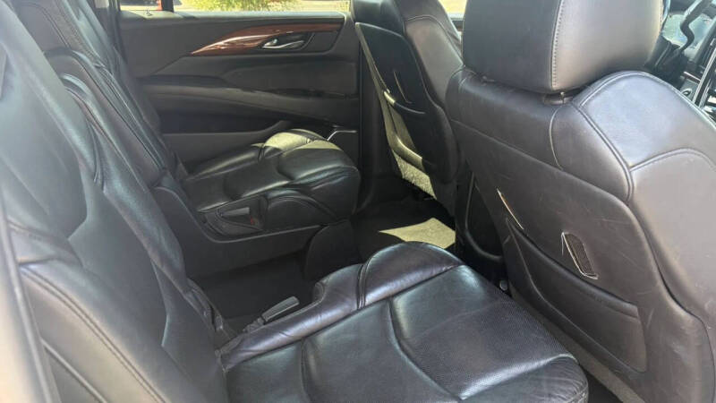 2018 Cadillac Escalade ESV Luxury