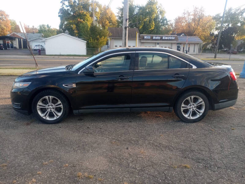 2013 Ford Taurus SEL photo 5