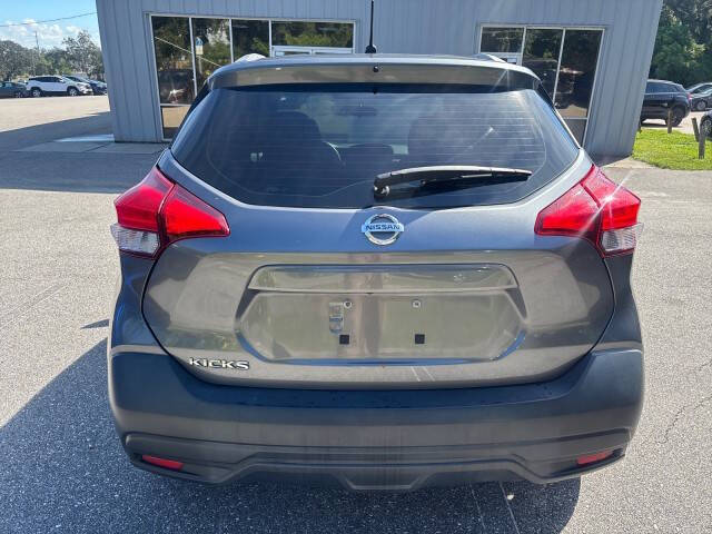 2019 Nissan Kicks S