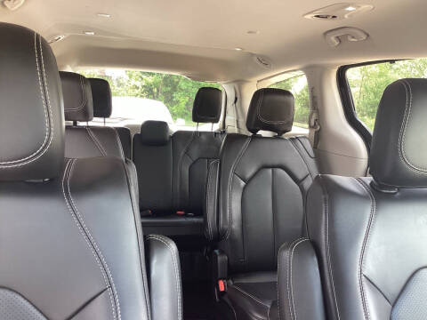 2020 Chrysler Voyager LXi