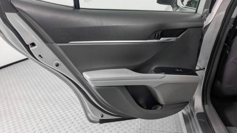 2020 Toyota Camry Hybrid LE