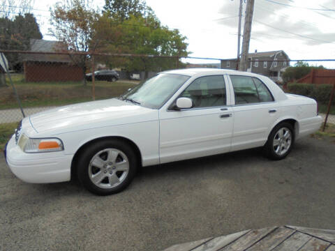 2011 Ford Crown Victoria for sale at B & G AUTO SALES in Uniontown PA