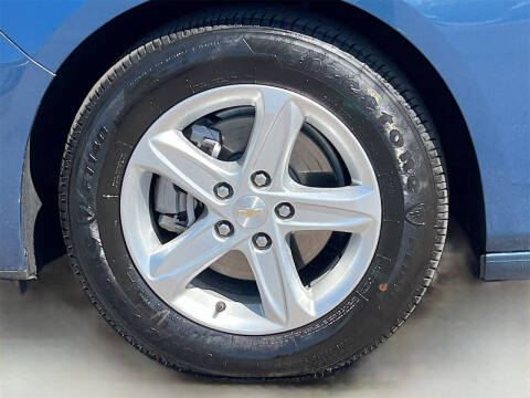 2025 Chevrolet Malibu LS