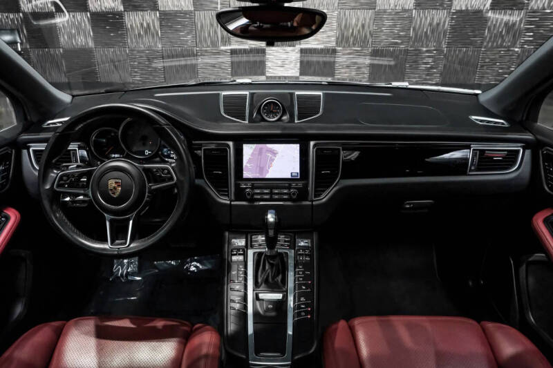 2017 Porsche Macan S