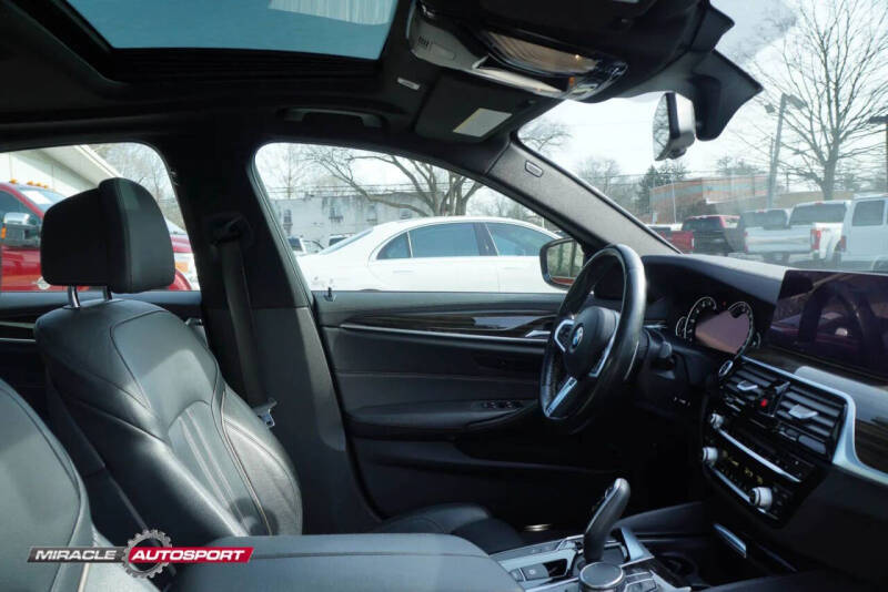 2018 BMW 5 Series 530e xDrive iPerformance