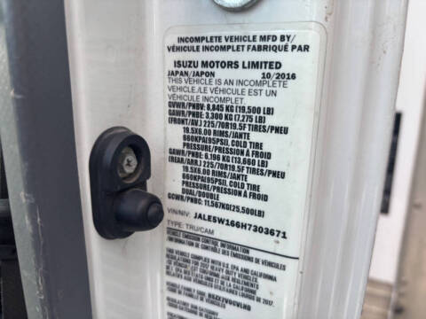 2017 Isuzu NRR 24FT Box Van