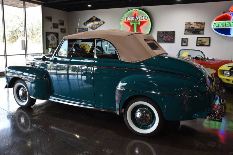 1947 Ford Super Deluxe
