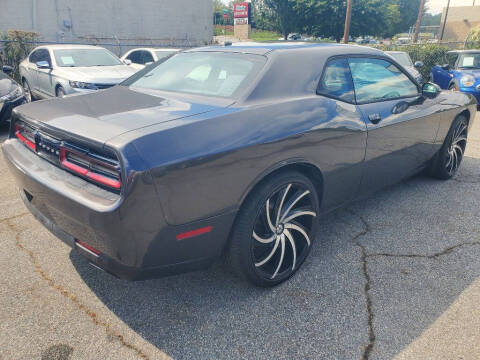 2015 Dodge Challenger SXT