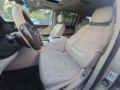 2017 Cadillac Escalade ESV Luxury