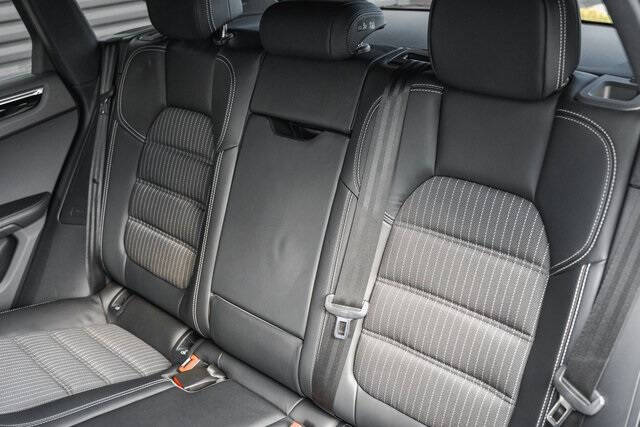 2023 Porsche Macan T