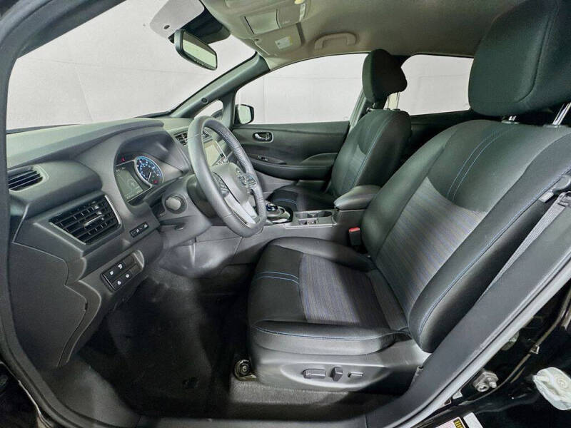 2022 Nissan LEAF SV PLUS