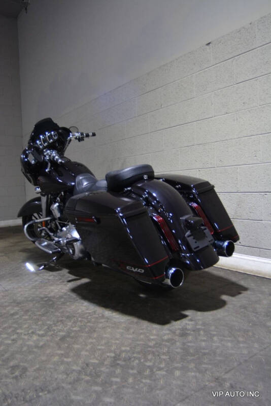 2020 Harley-Davidson FLHXSe