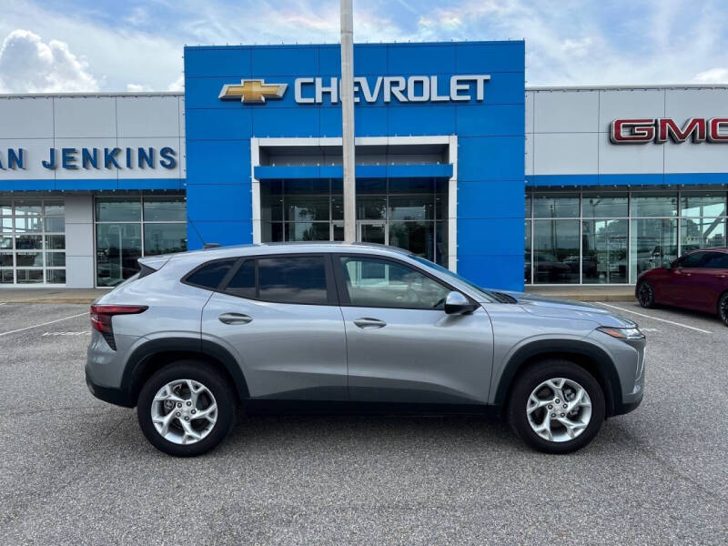 2025 Chevrolet Trax LS