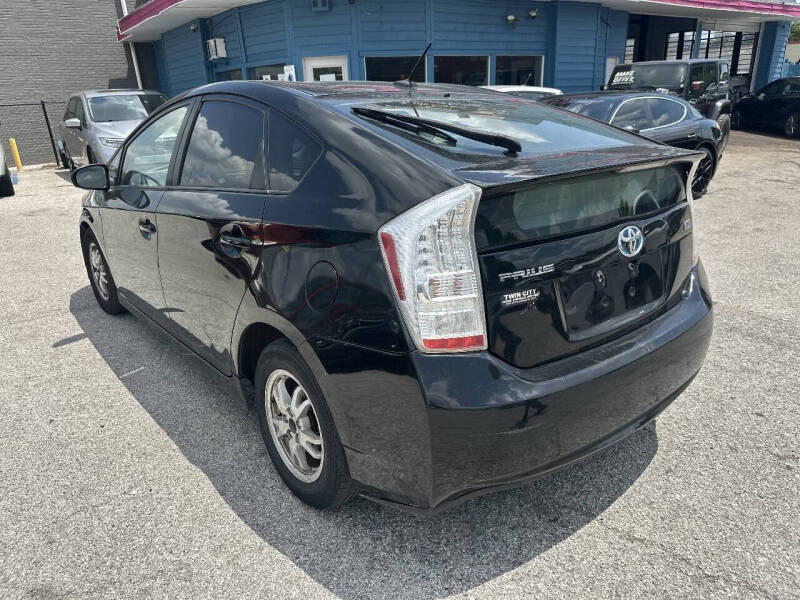 2010 Toyota Prius III