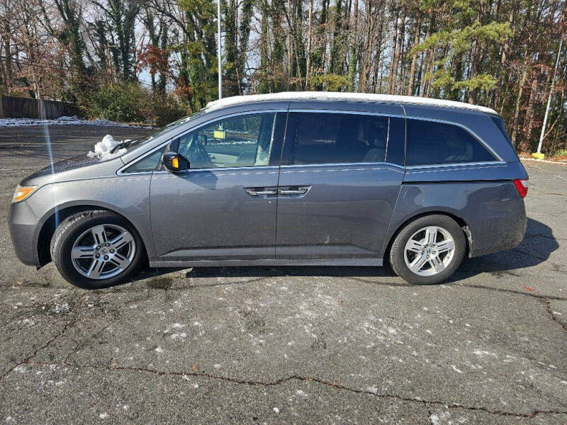 2013 Honda Odyssey Touring's photo
