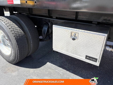 2018 Freightliner M2 106