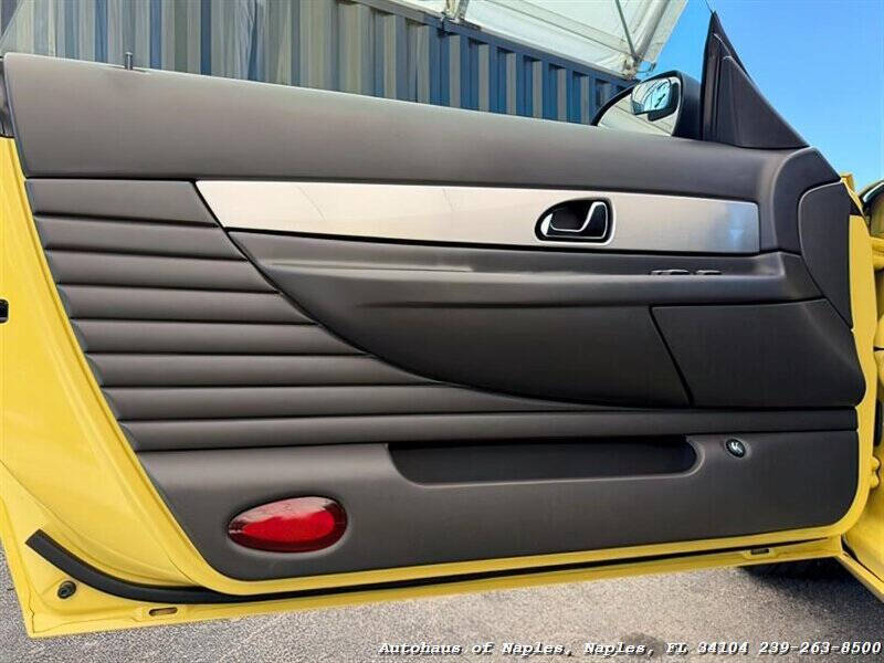 2002 Ford Thunderbird Deluxe