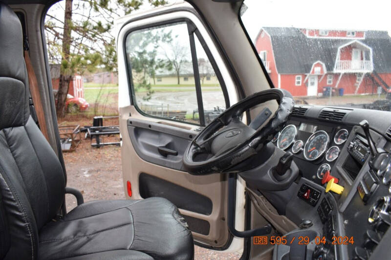 2015 Freightliner Cascadia