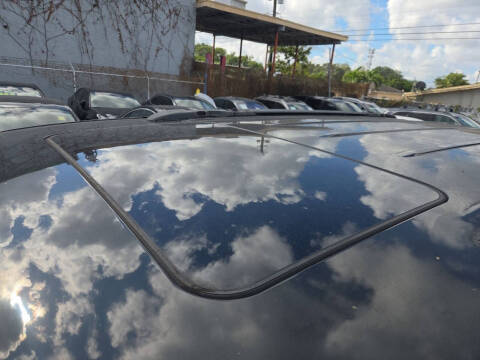 2014 Chrysler Town and Country Touring-L