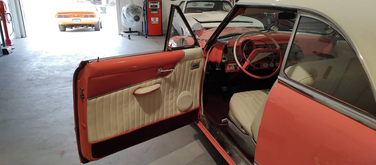 1951 Ford Crown Victoria 28