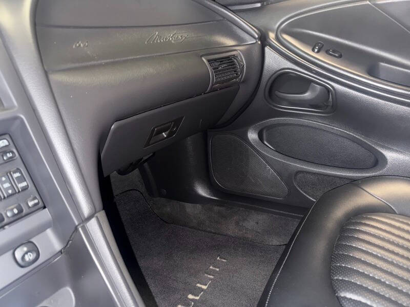 2001 Ford Mustang Bullitt
