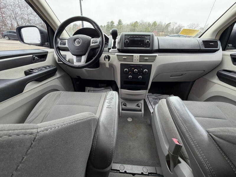 2012 Volkswagen Routan S