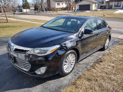 2013 Toyota Avalon Hybrid for sale at GLOBAL AUTOMOTIVE in Grayslake IL