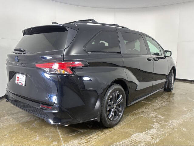 2025 Toyota Sienna XSE 7-Passenger