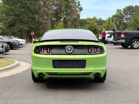 2013 Ford Mustang V6