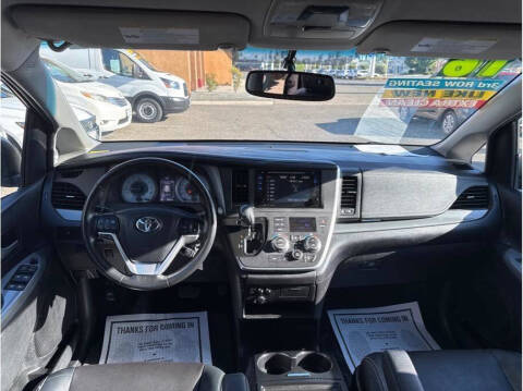 2016 Toyota Sienna