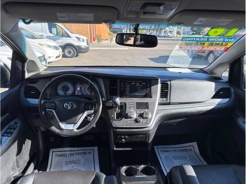 2016 Toyota Sienna
