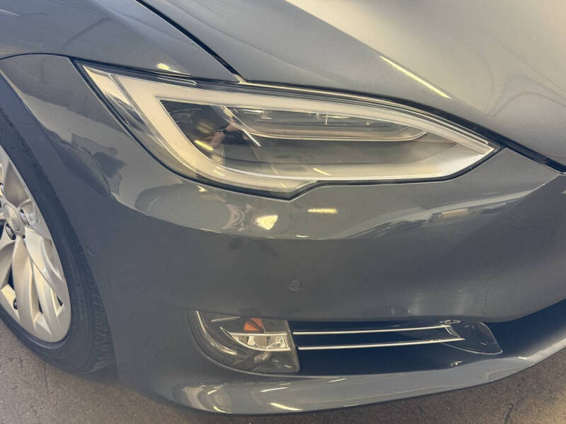 2017 Tesla Model S 75D