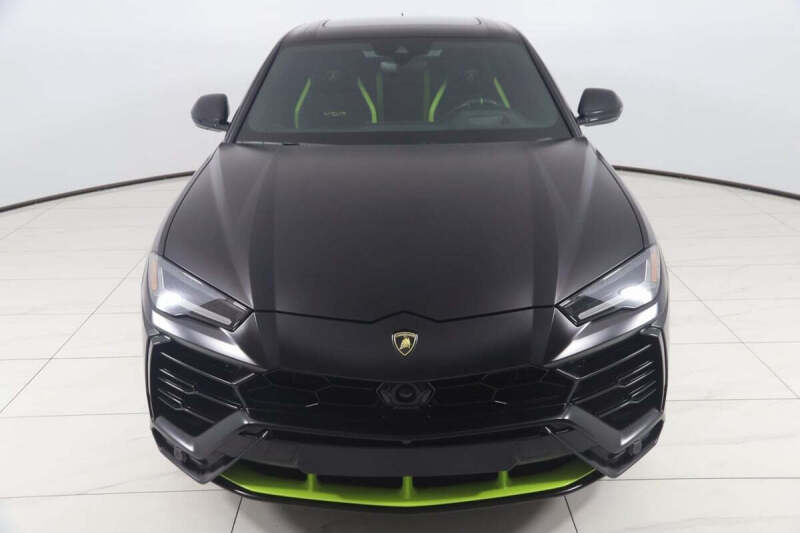 2022 Lamborghini Urus