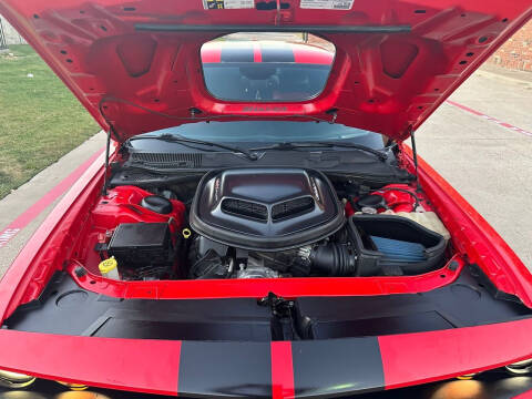 2015 Dodge Challenger R/T Scat Pack Shaker